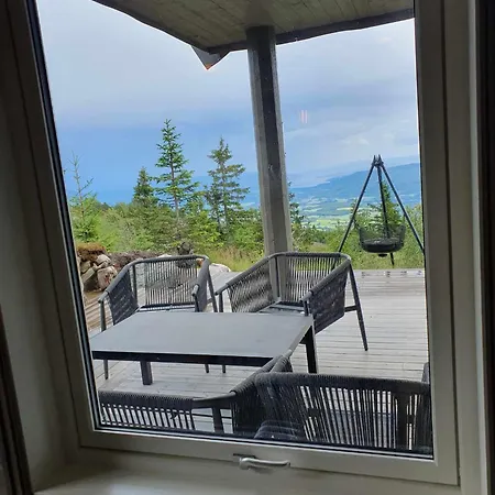 Falkeblikk-Mountain Cabin With Majestic Views