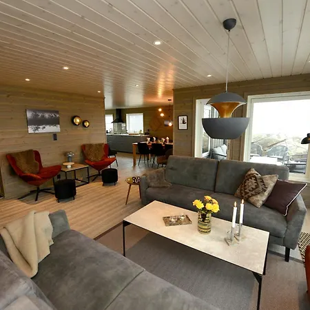 Holiday home Falkeblikk-Mountain Cabin With Majestic Views *